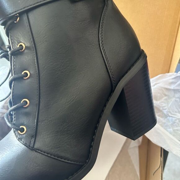 NIB Shoe Dazzle Dilly Block Heel Boottie - Picture 11 of 16